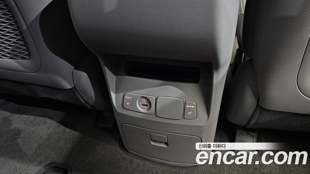 Kia Carnival 9-Seater Luxury 2019 — фото 19