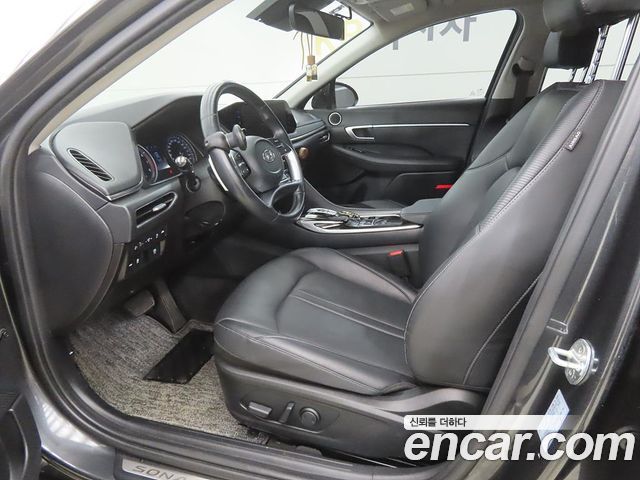 Hyundai Sonata (DN8) 1.6 Turbo Premium Family 2021 — фото 5