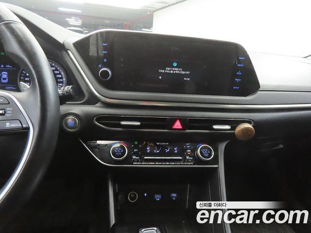 Hyundai Sonata (DN8) 1.6 Turbo Premium Family 2021 — фото 10