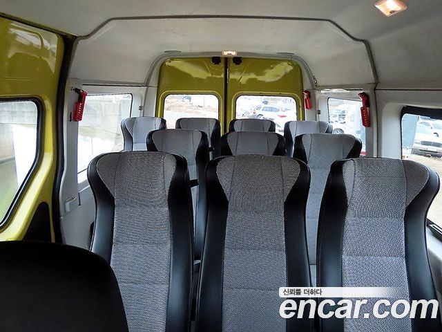 Renault Korea Master 2.3 13-Seater 2020 — фото 8