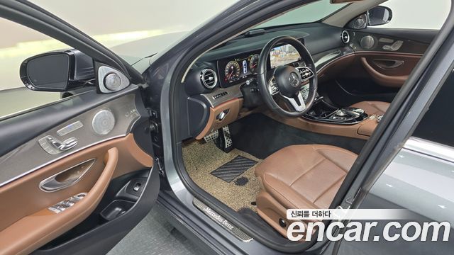 Mercedes-Benz E-Class (W213) E300 4MATIC AMG Line 2020 — фото 10