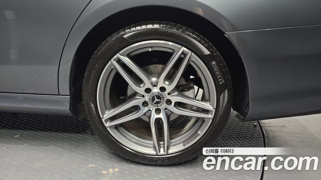Mercedes-Benz E-Class (W213) E300 4MATIC AMG Line 2020 — фото 27