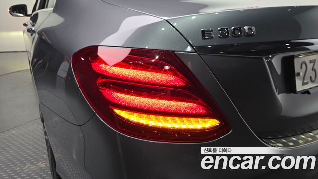 Mercedes-Benz E-Class (W213) E300 4MATIC AMG Line 2020 — фото 29