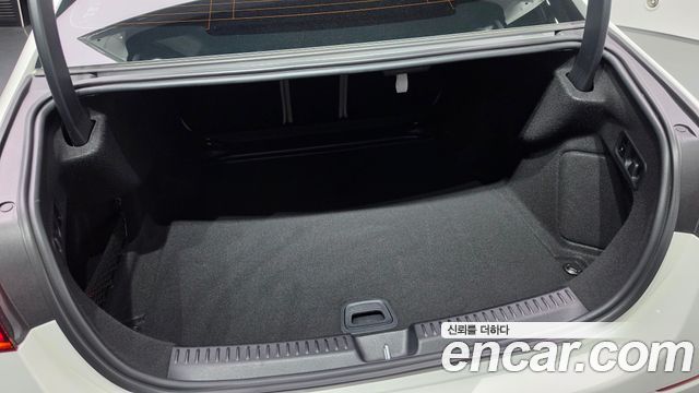 Mercedes-Benz E-Class (W214) E450 4MATIC Exclusive 2025 — фото 35