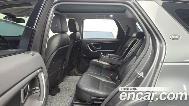 Land Rover Discovery Sport 2.0 TD4 SE 2018 — фото 11