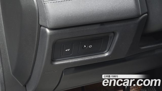 Land Rover Discovery Sport 2.0 TD4 SE 2018 — фото 13