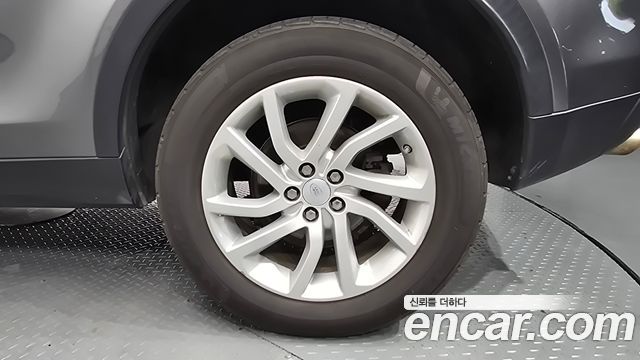 Land Rover Discovery Sport 2.0 TD4 SE 2018 — фото 21