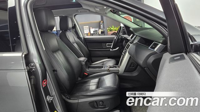 Land Rover Discovery Sport 2.0 TD4 SE 2018 — фото 26
