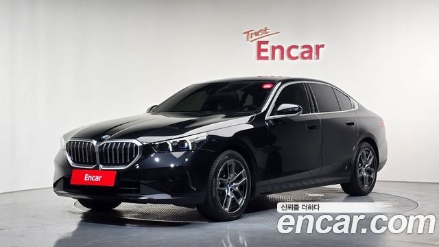 BMW 5 Series (G60) 530i xDrive 2026 — фото 1