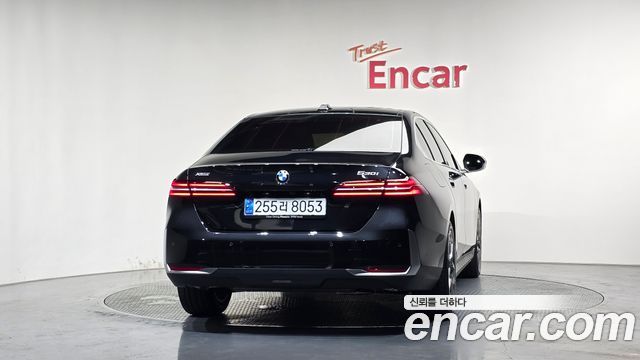 BMW 5 Series (G60) 530i xDrive 2026 — фото 4