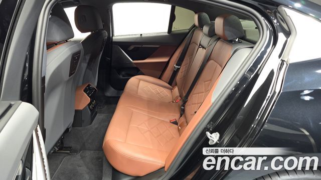 BMW 5 Series (G60) 530i xDrive 2026 — фото 11
