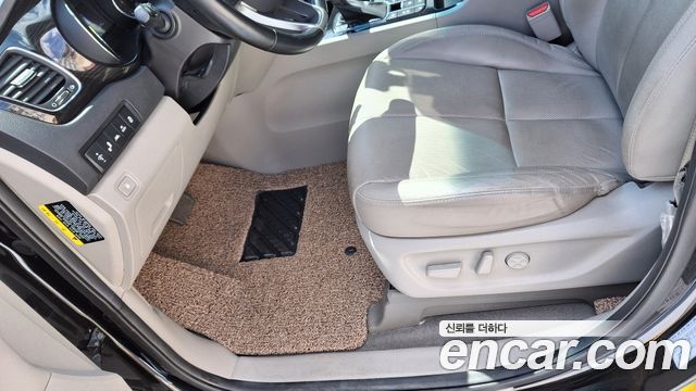 Kia Carnival 9-Seater Noblesse Special 2019 — фото 10
