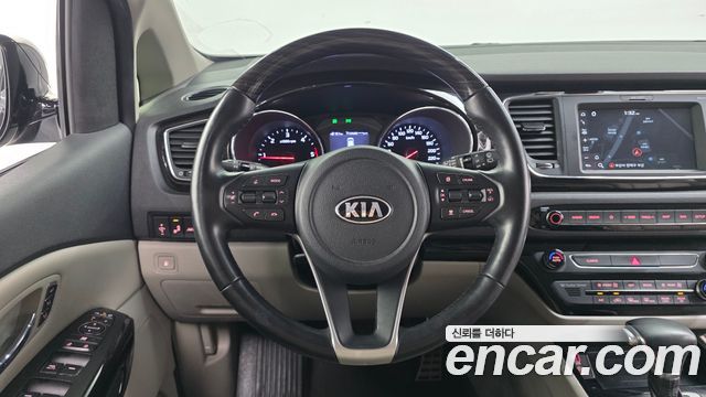 Kia Carnival 9-Seater Noblesse Special 2019 — фото 18