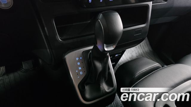 Hyundai Staria Cargo 3-Seater Modern 2024 — фото 9