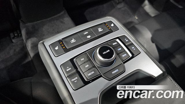 Genesis G80 3.3 GDI AWD Premium Luxury 2018 — фото 17