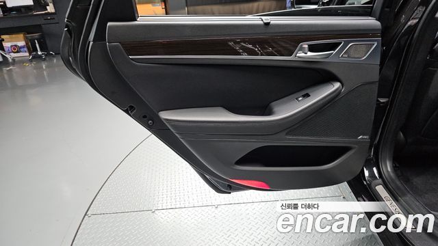 Genesis G80 3.3 GDI AWD Premium Luxury 2018 — фото 25