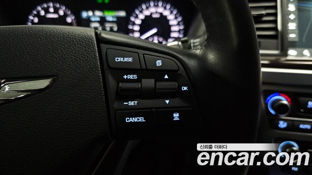 Genesis G80 3.3 GDI AWD Premium Luxury 2018 — фото 32