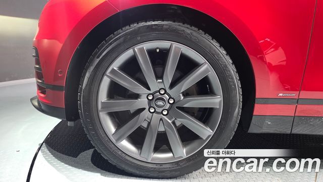 Land Rover Range Rover Velar 3.0 D300 R-Dynamic HSE 2018 — фото 5