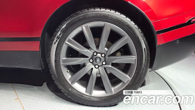 Land Rover Range Rover Velar 3.0 D300 R-Dynamic HSE 2018 — фото 27