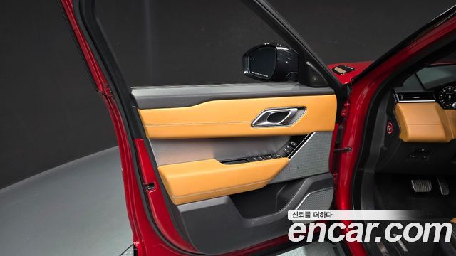 Land Rover Range Rover Velar 3.0 D300 R-Dynamic HSE 2018 — фото 30