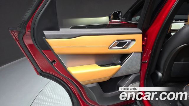 Land Rover Range Rover Velar 3.0 D300 R-Dynamic HSE 2018 — фото 31