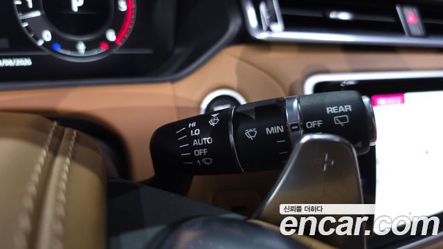 Land Rover Range Rover Velar 3.0 D300 R-Dynamic HSE 2018 — фото 36