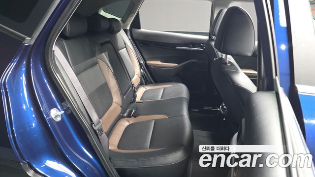 Kia Seltos Gasoline 1.6 Turbo 4WD Signature 2023 — фото 11