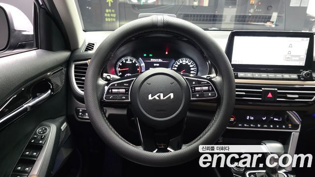 Kia Seltos Gasoline 1.6 Turbo 4WD Signature 2023 — фото 13