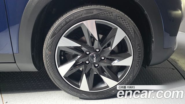 Kia Seltos Gasoline 1.6 Turbo 4WD Signature 2023 — фото 21
