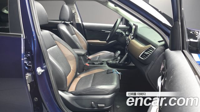Kia Seltos Gasoline 1.6 Turbo 4WD Signature 2023 — фото 26