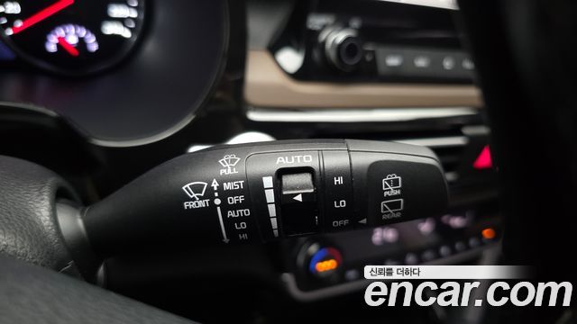 Kia Seltos Gasoline 1.6 Turbo 4WD Signature 2023 — фото 28