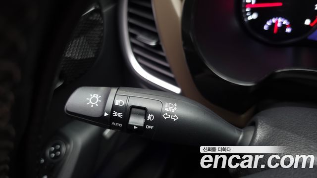 Kia Seltos Gasoline 1.6 Turbo 4WD Signature 2023 — фото 29