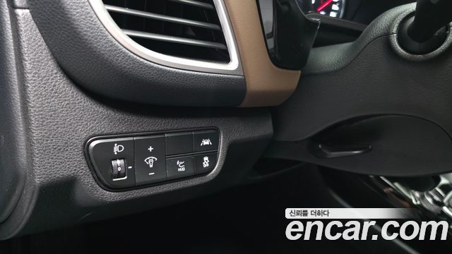 Kia Seltos Gasoline 1.6 Turbo 4WD Signature 2023 — фото 35