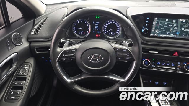 Hyundai Sonata (DN8) 2.0 Premium Family 2020 — фото 13