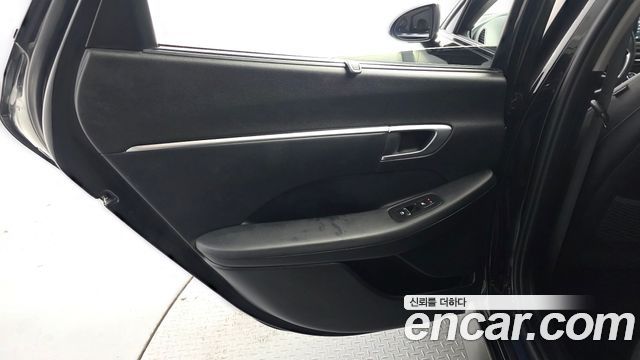 Hyundai Sonata (DN8) 2.0 Premium Family 2020 — фото 25
