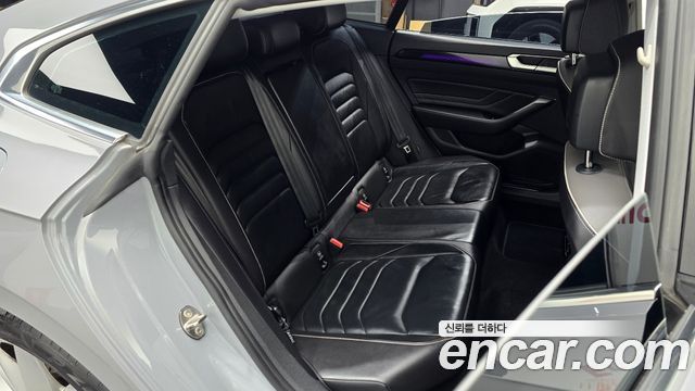 Volkswagen Arteon 2.0 TDI Prestige 2023 — фото 11