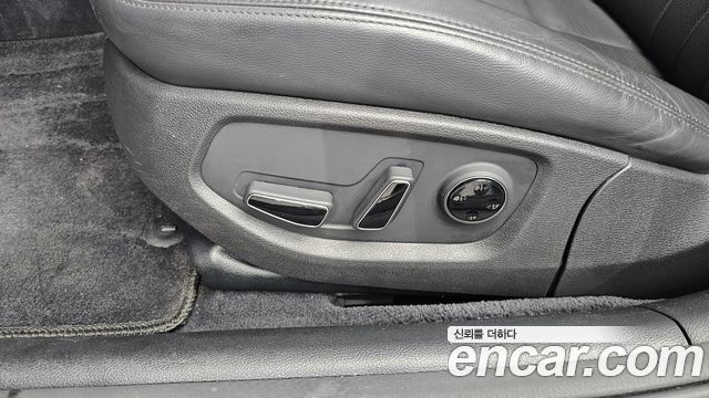Genesis G80 3.3 GDI AWD Premium Luxury 2018 — фото 32
