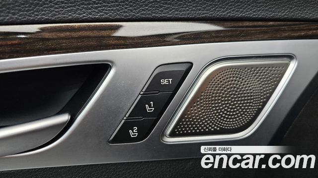Genesis G80 3.3 GDI AWD Premium Luxury 2018 — фото 34