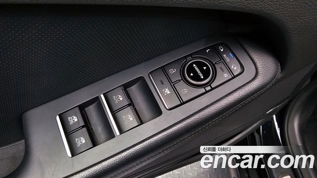 Genesis G80 3.3 GDI AWD Premium Luxury 2018 — фото 36