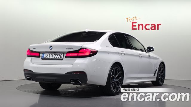 BMW 5 Series (G30) 530i xDrive M Sport Package 2023 — фото 2