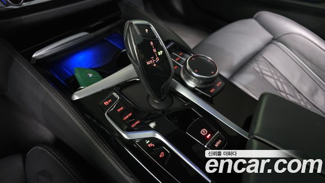 BMW 5 Series (G30) 530i xDrive M Sport Package 2023 — фото 9