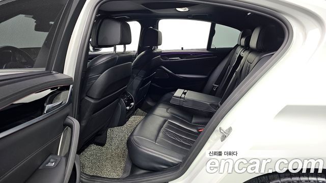BMW 5 Series (G30) 530i M Sport Package 2022 — фото 12