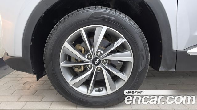 Hyundai Santa Fe (TM) Diesel 2,0 4WD Premium 2020 — фото 5