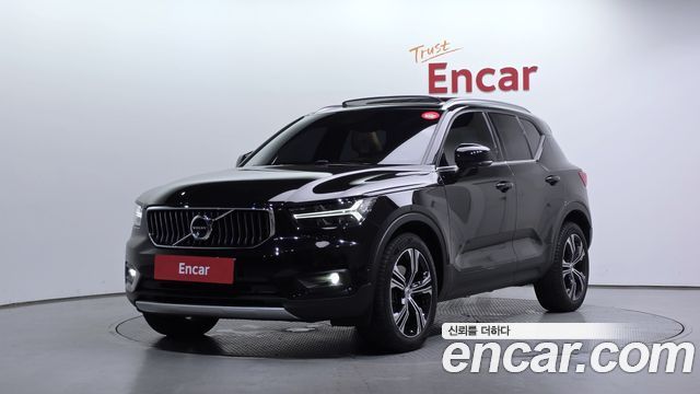 Volvo XC40 B4 Inscription 2021 — фото 1