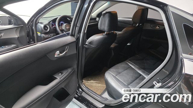 Kia K3 Luxury 2020 — фото 11