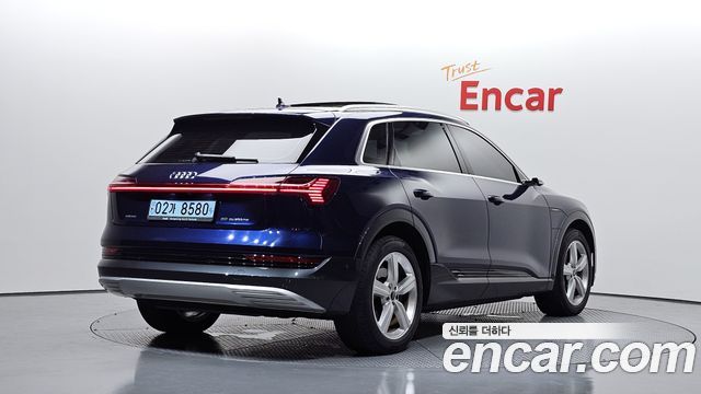 Audi e-tron 50 Quattro 2021 — фото 2