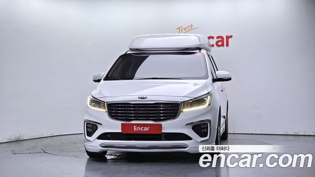 Kia Carnival 9-Seater Hi-Limousine Noblesse Special 2019 — фото 3