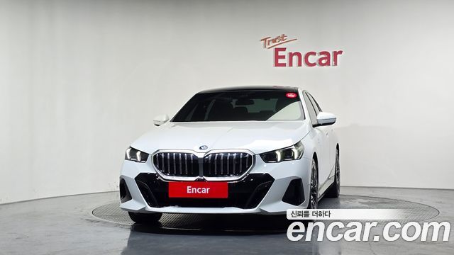 BMW 5 Series (G60) 530e M Sport 2024 — фото 3