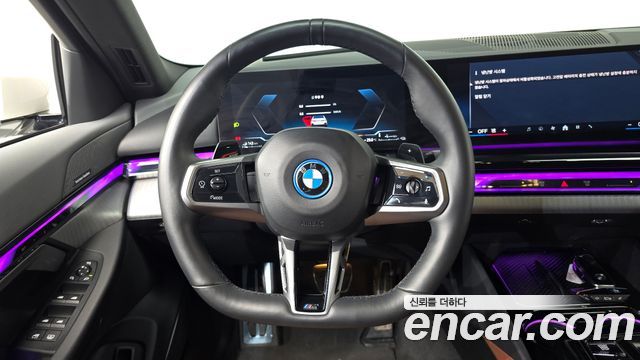 BMW 5 Series (G60) 530e M Sport 2024 — фото 13