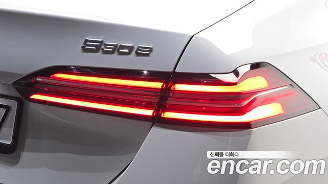 BMW 5 Series (G60) 530e M Sport 2024 — фото 23